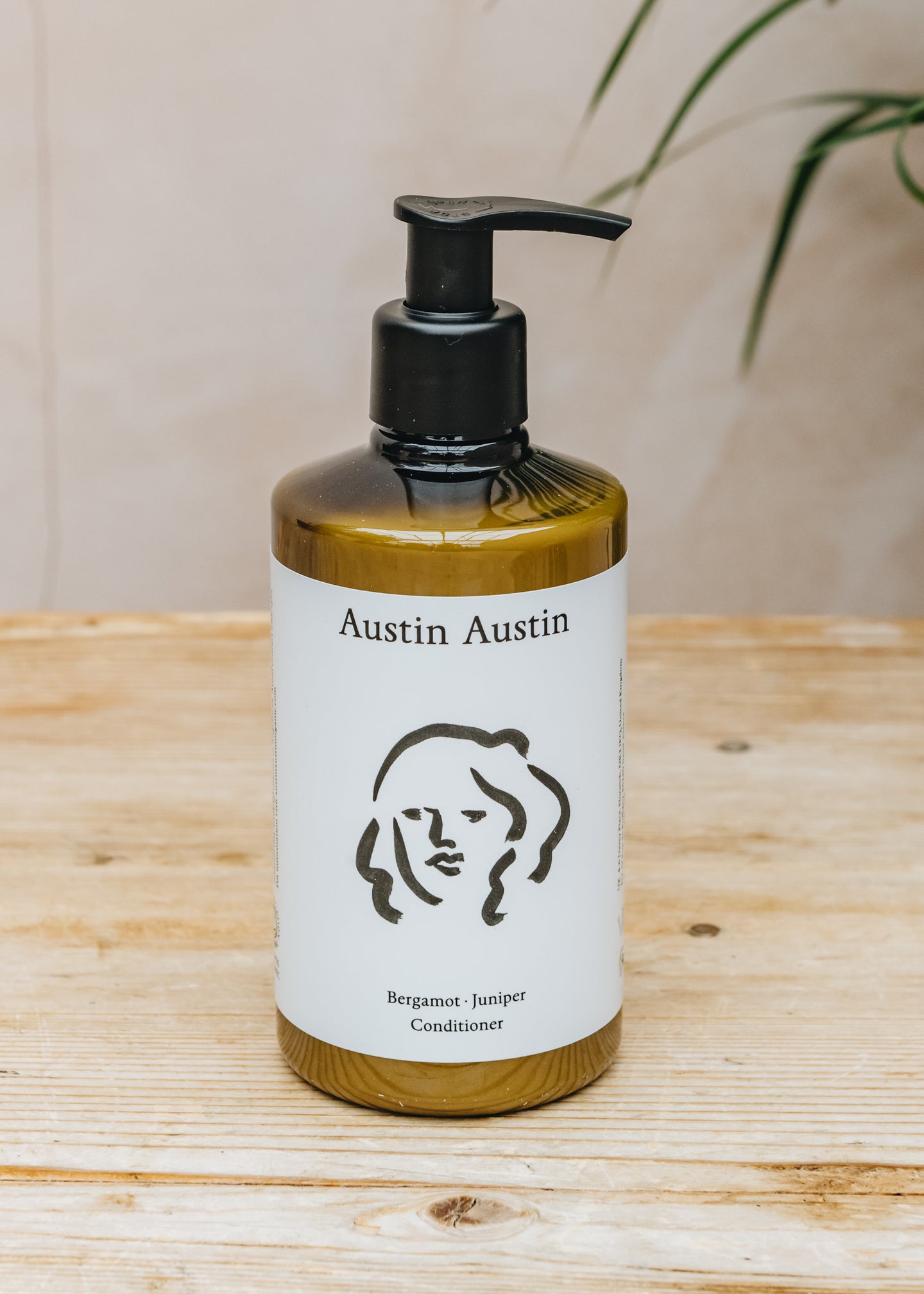 Conditioner in Bergamot and Juniper