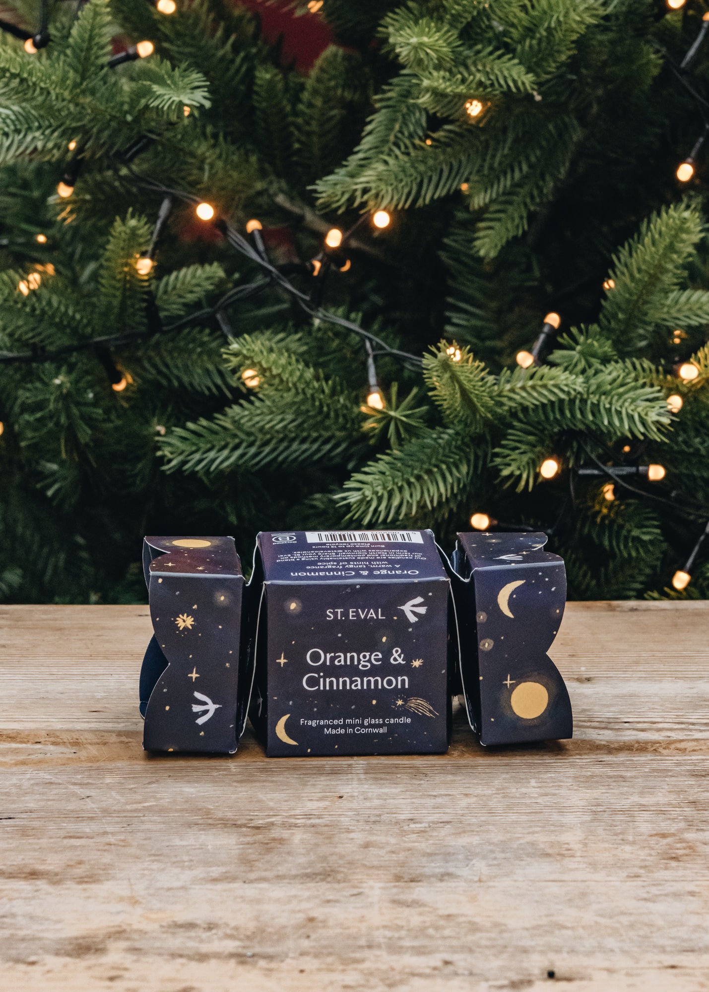 St Eval Orange and Cinnamon Christmas Cracker Candle