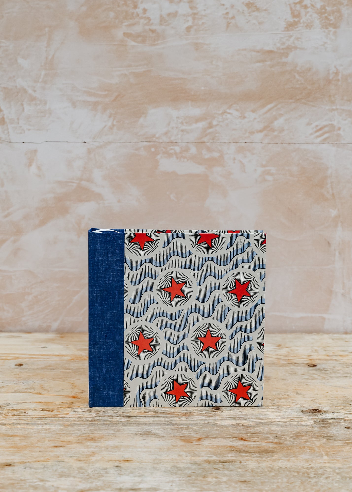 Wooden Spoon Small Photo Album in Deep Red Star