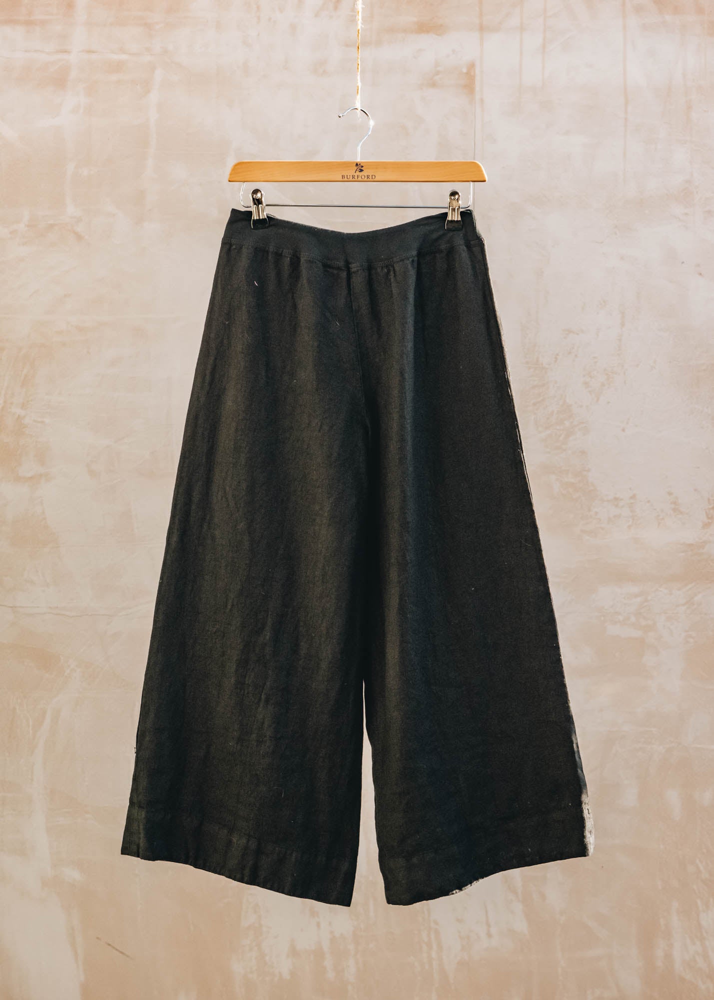 Cut Loose Cropped Linen Trousers in Black