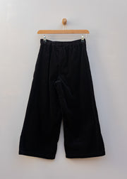 Cut Loose Cropped Wide Leg Zipped Corduroy Pants in Black