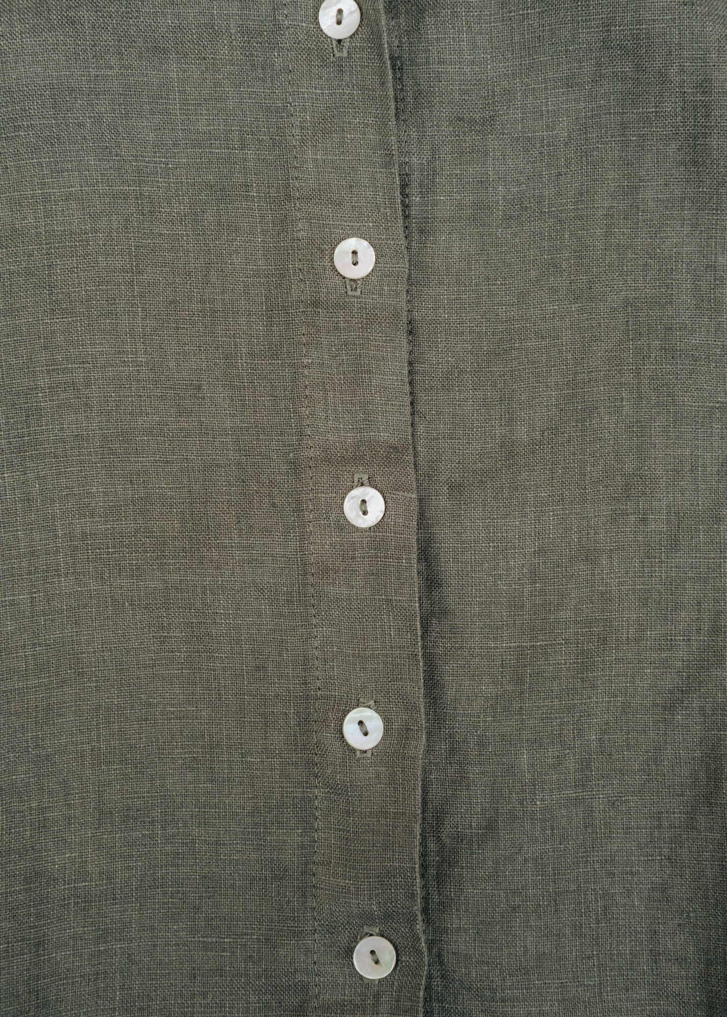 Cut Loose Hi-Low Cropped Shirt in Clay