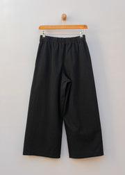 Cut Loose Ponti Cropped Leg Trousers in Black