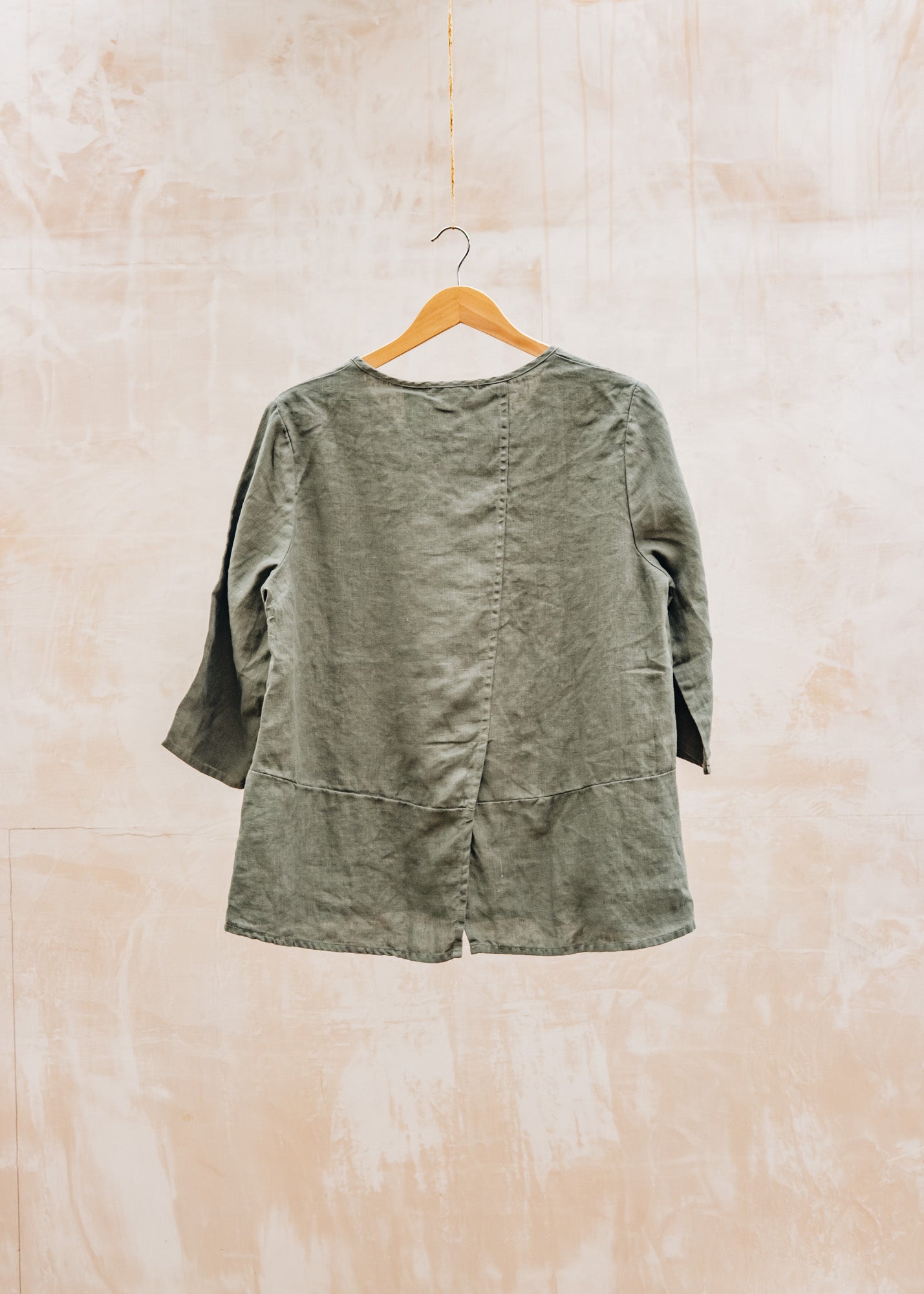 Cut Loose Solid Linen Pullover with Pocket in Clay