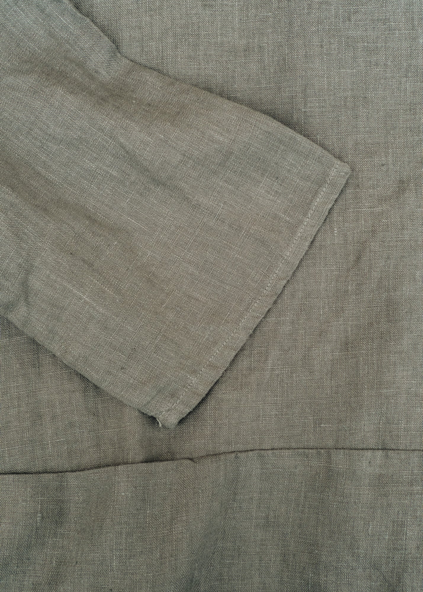 Cut Loose Solid Linen Pullover with Pocket in Clay