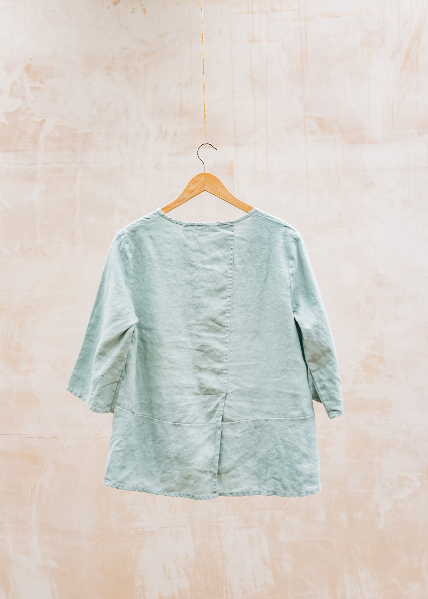 Cut Loose Solid Linen Pullover with Pocket in Moonlight