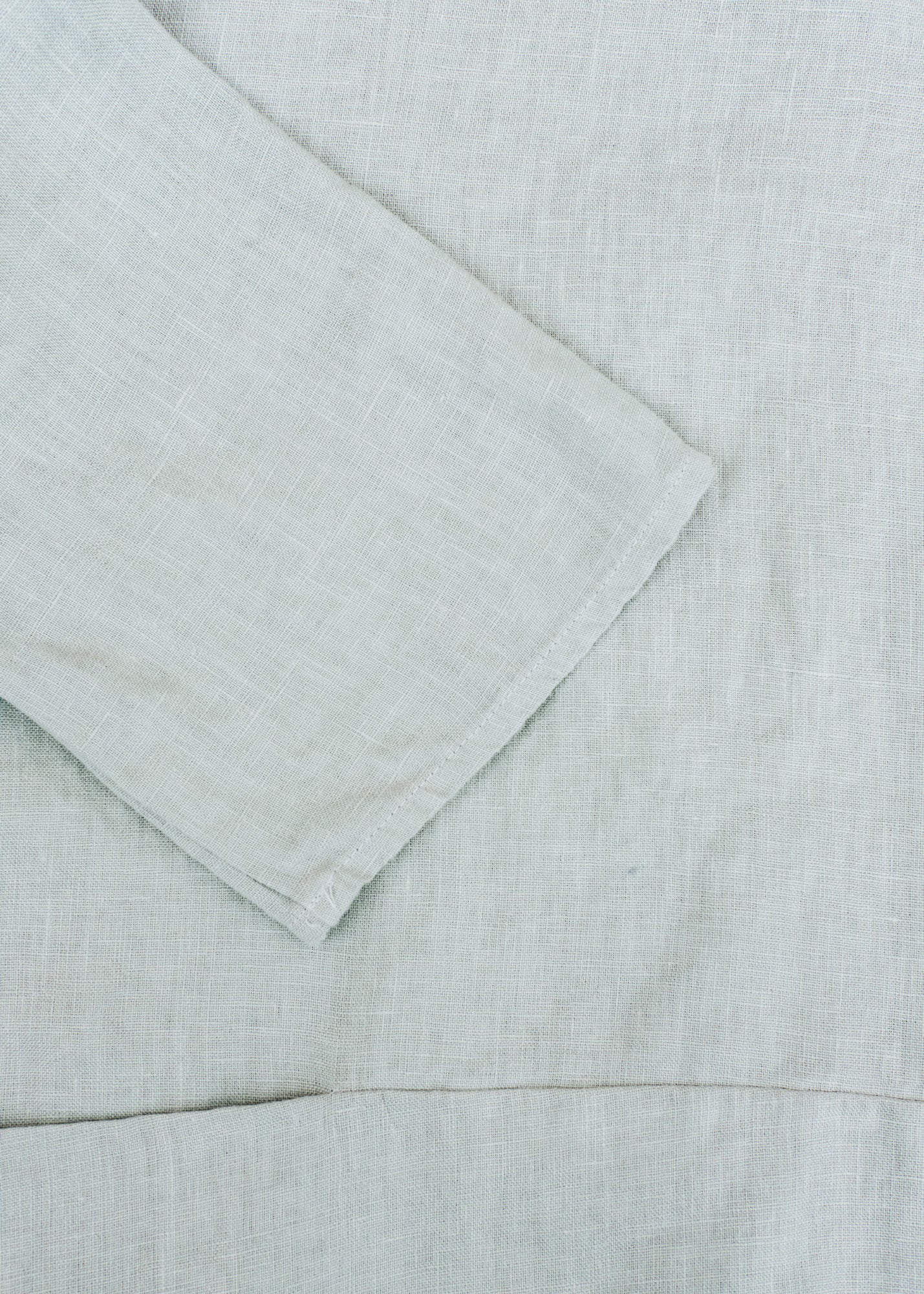 Cut Loose Solid Linen Pullover with Pocket in Moonlight