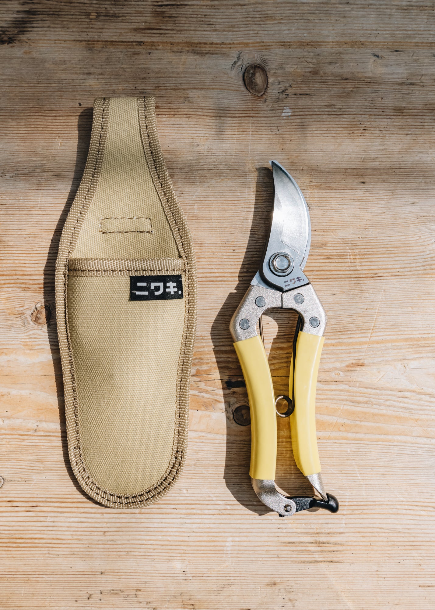 Niwaki Daikiba Secateurs with Canvas Pouch