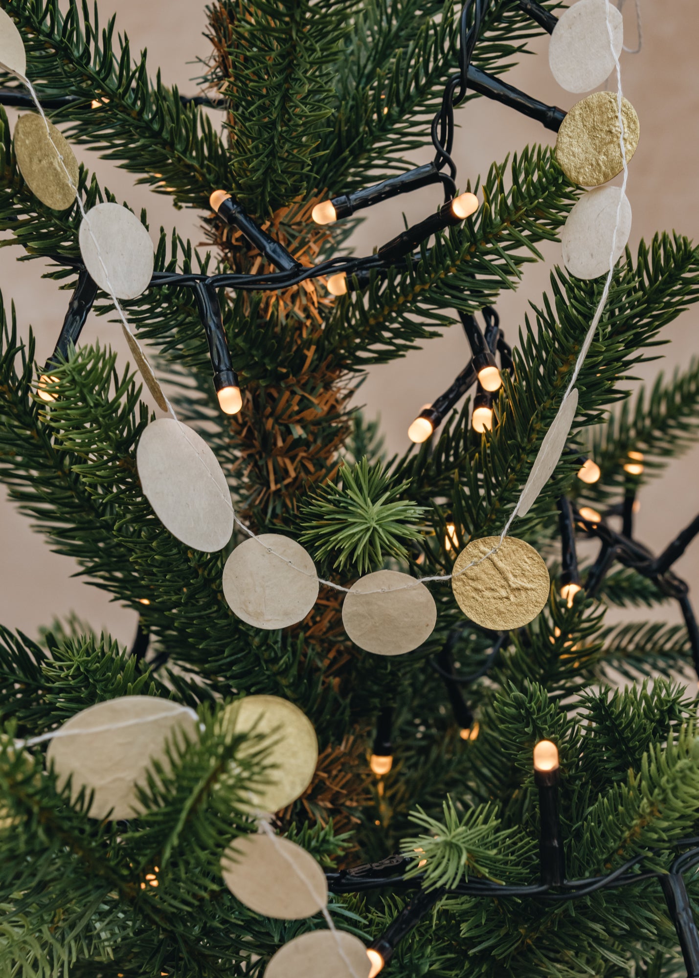 A World of Craft A World Of Craft Dots on a String Garland in White and Gold