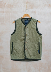 Dry Waxed Unwadded Gilet in Army