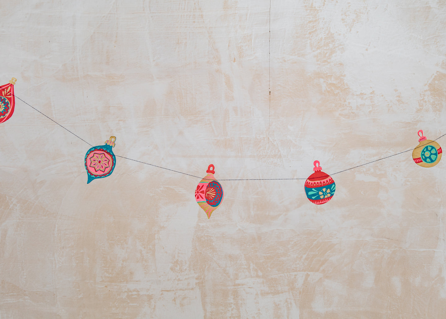 Baubles Garland