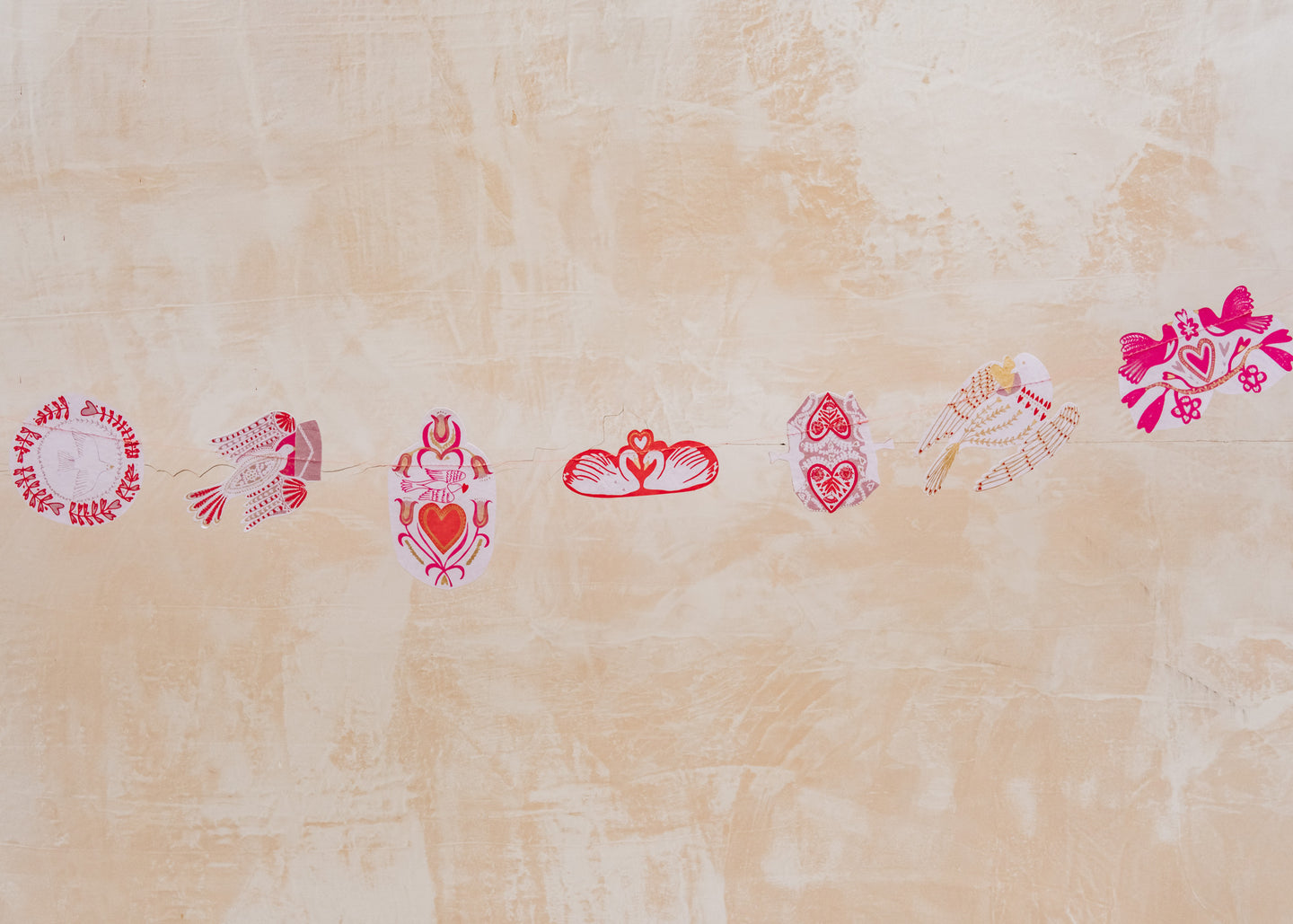 East End Press Love Birds Garland