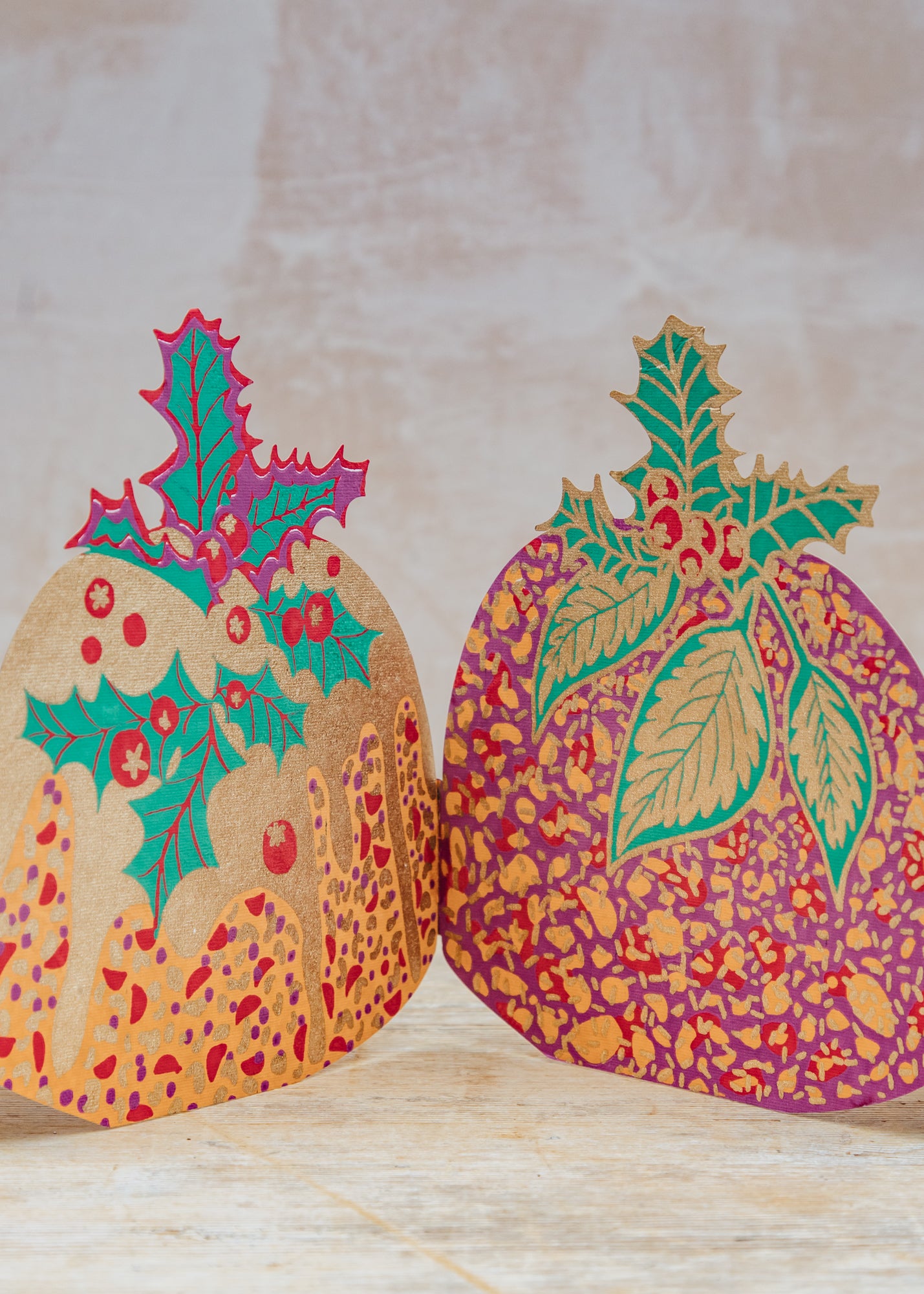 East End Press Xmas Puddings Concertina Garland