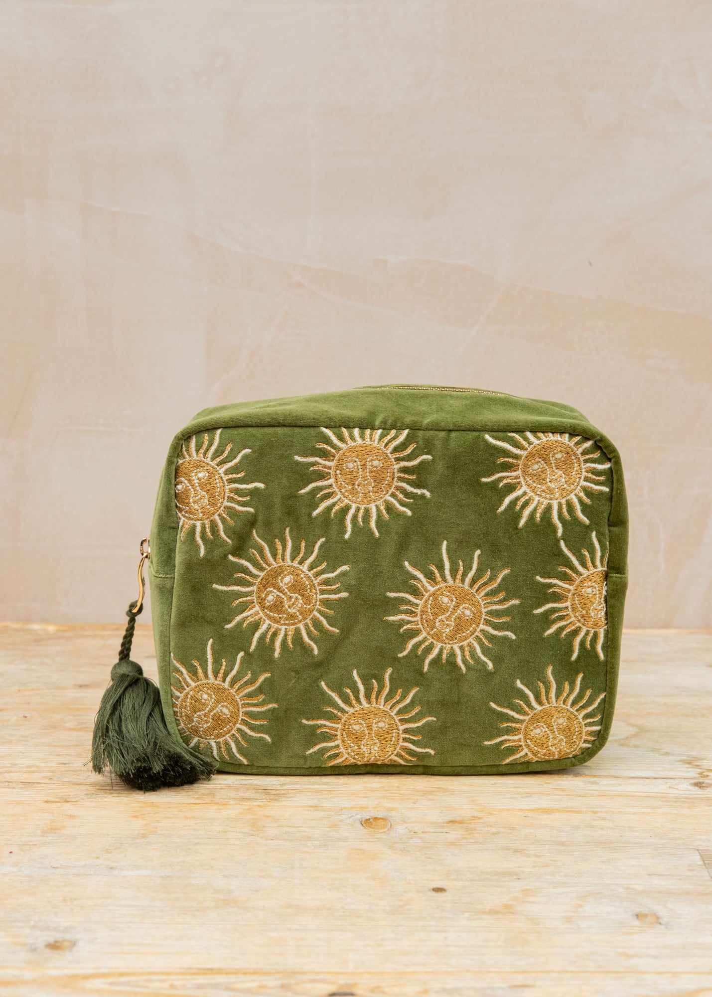 Sun Goddess Velvet Wash Bag in Fern Green