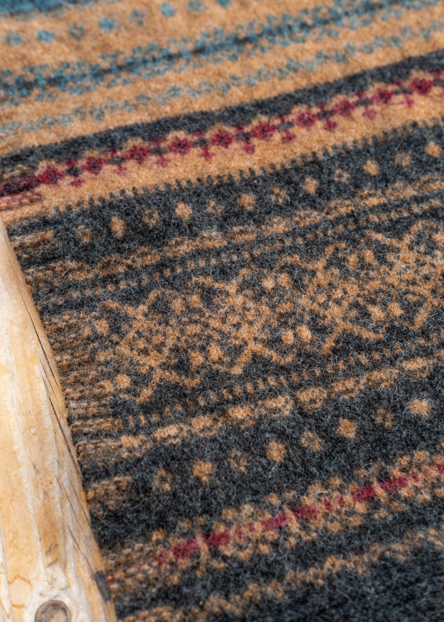 Eribé Alloa Fairisle Scarf in Velvet