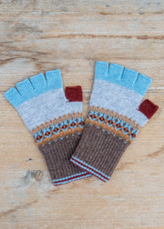 Eribé Alloa Fingerless Gloves in Hazel and Grace