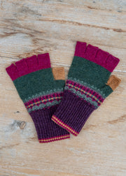 Eribé Alloa Fingerless Gloves in Tyrian and Thistle