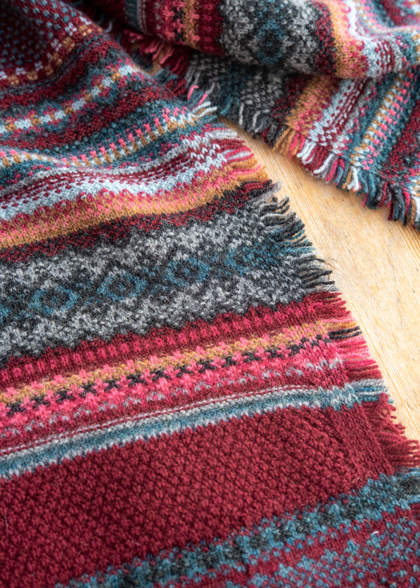 Eribé Alpine Scarf in Velvet