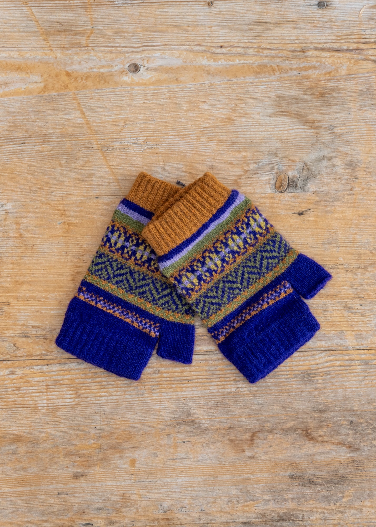 Stobo Open Mitt in Mulberry