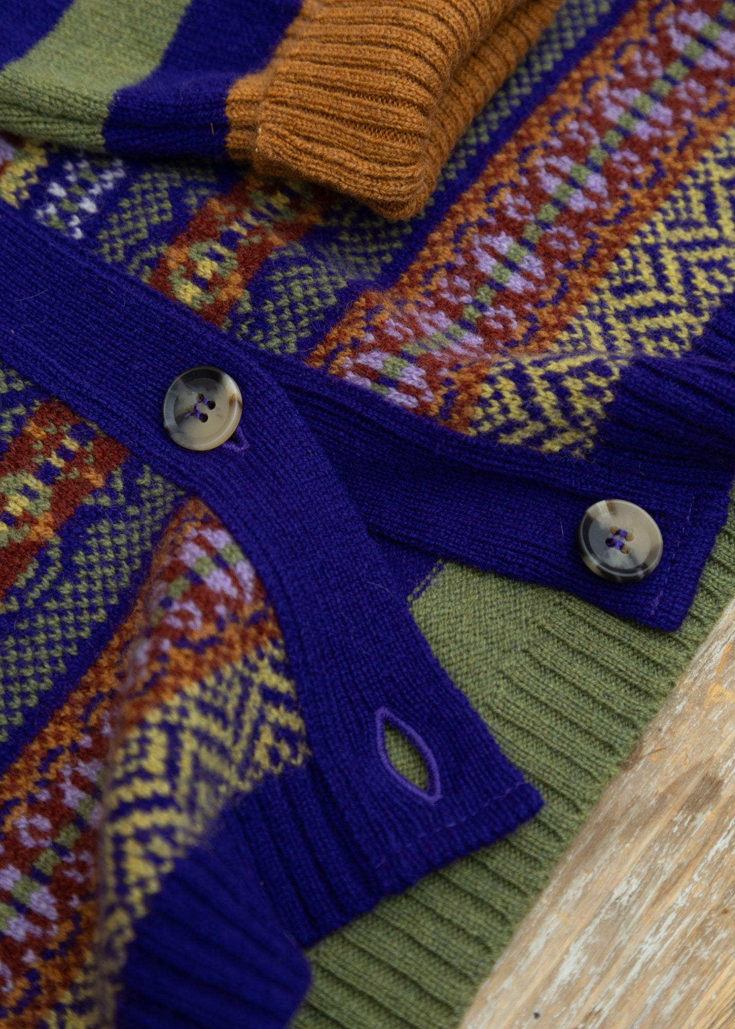 Eribé Stobo Vee Fairisle Cardigan in Mulberry