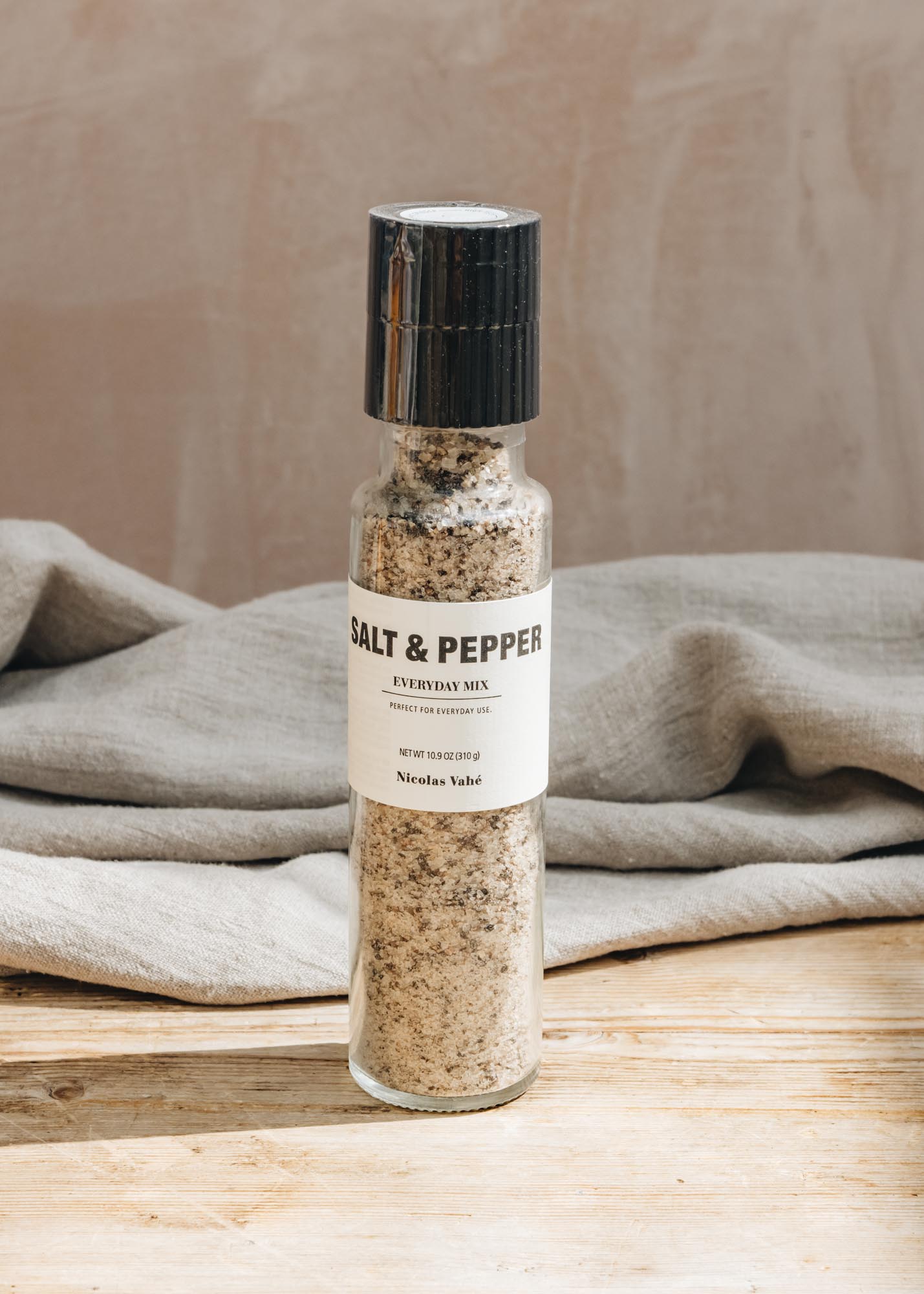 Nicolas Vahé Everyday Salt and Pepper Mix in Spice Mill
