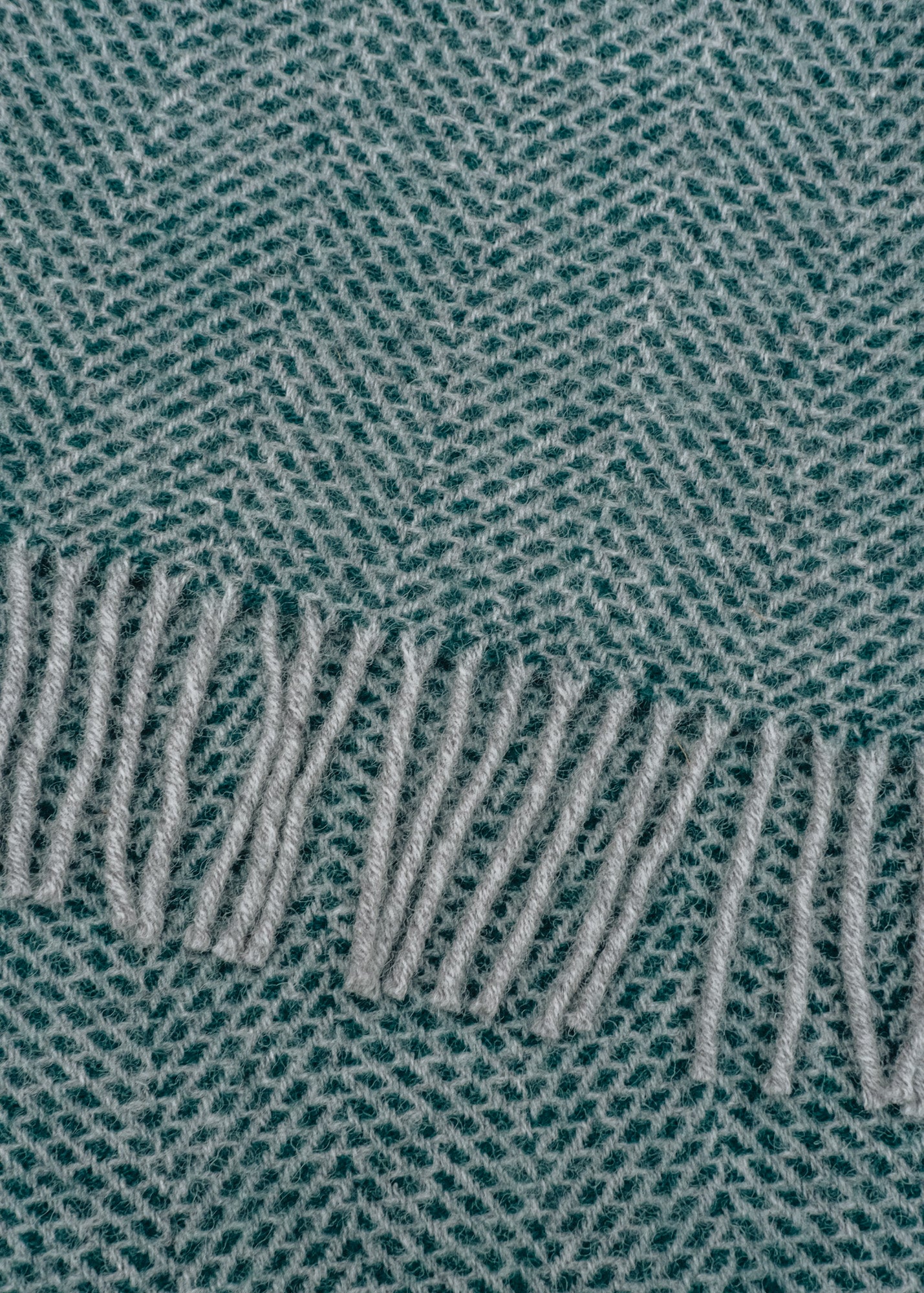 Tweedmill Extra Large Beehive Throw in Emerald and Grey