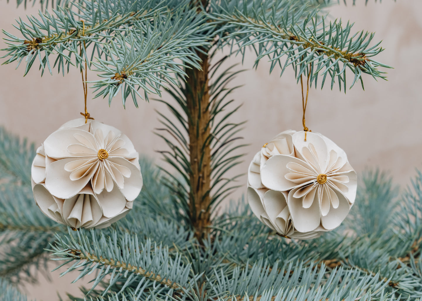 AfroArt Flower Ball Ornaments in White, pack of two
