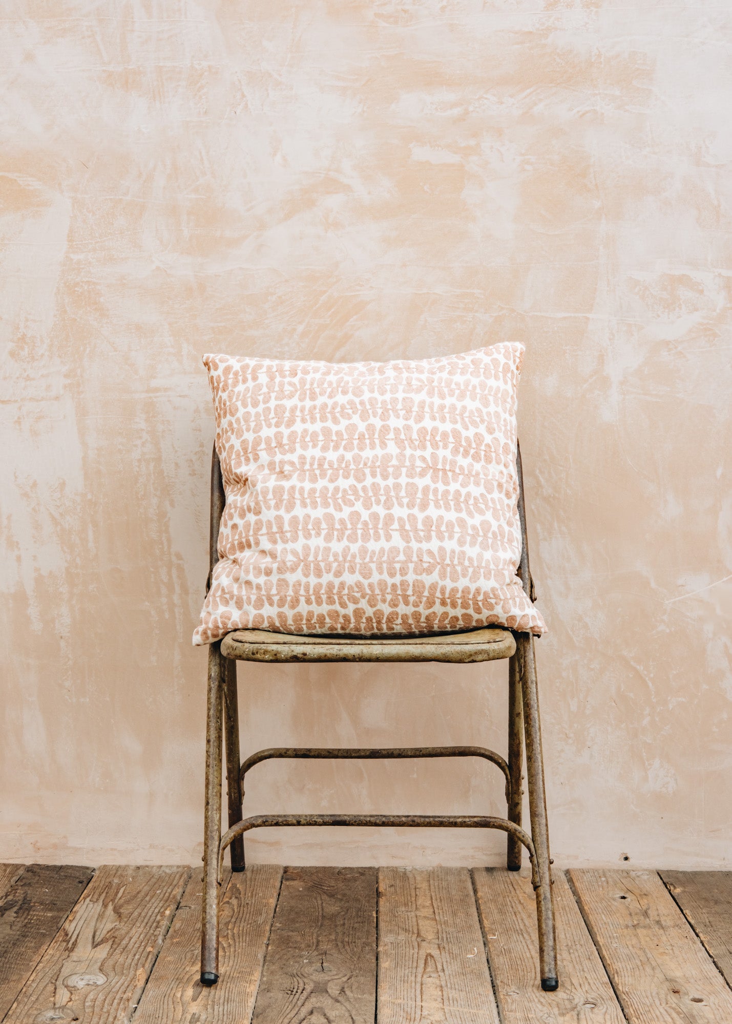 A World of Craft Foliage Pink Cushion