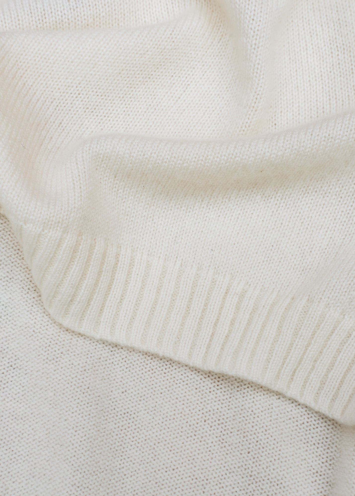Van Kukil Full Sleeve Kayla Crew Neck Jumper in Angel White