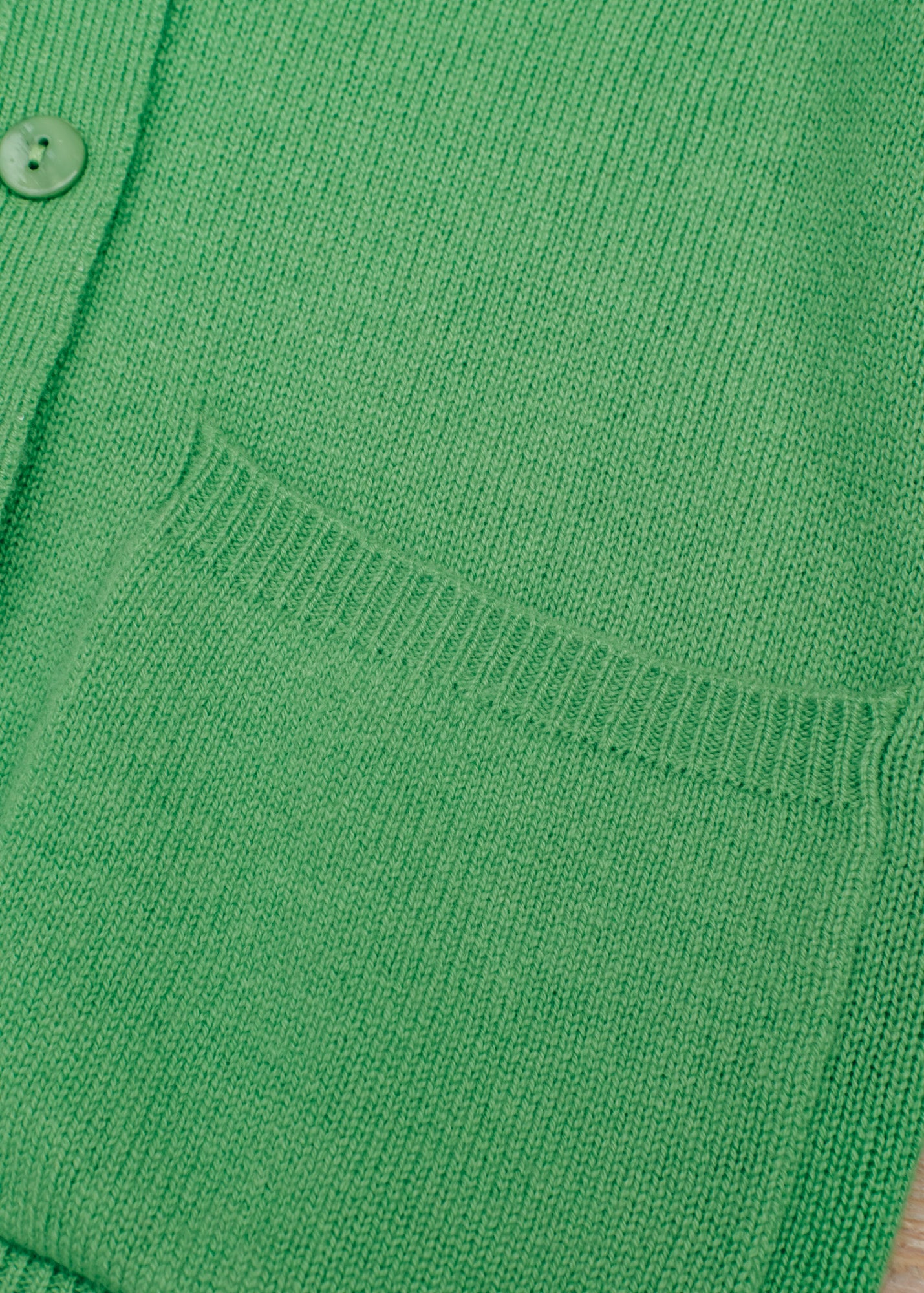Van Kukil Full Sleeve Matilda V-Neck Cardigan in Kelly Green