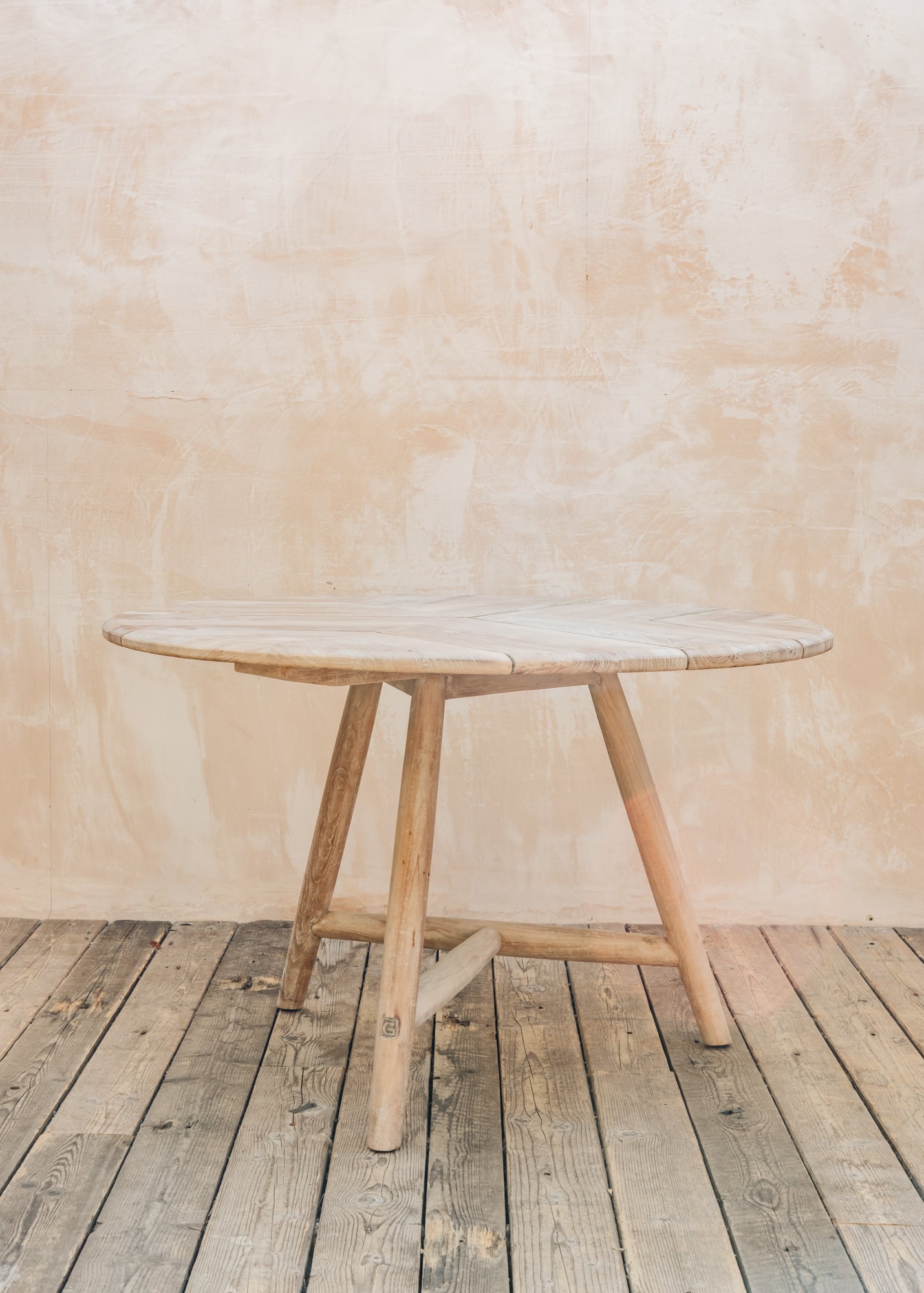 Simone et Georges Faye Teak Round Table in Natural Grey