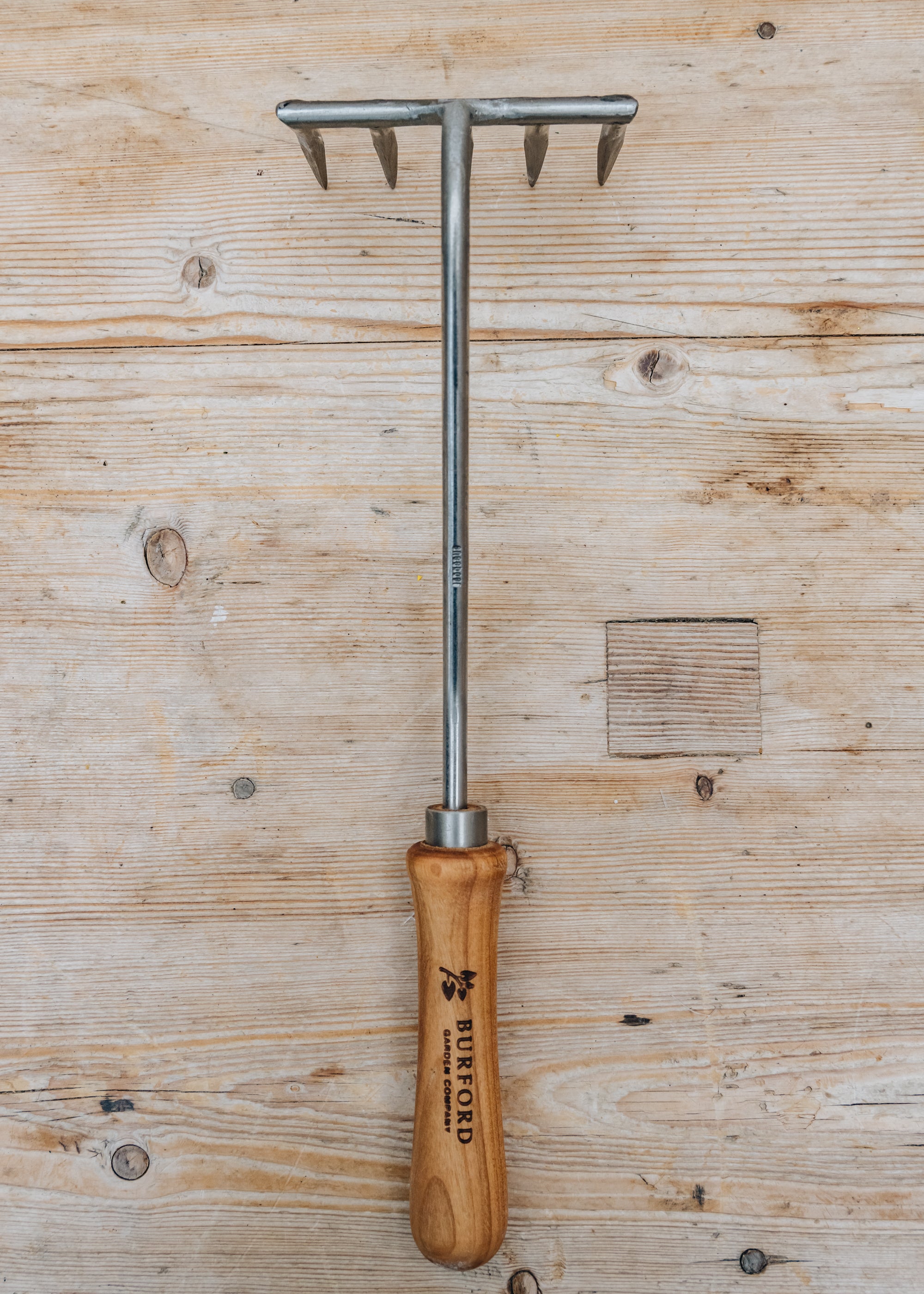 Sneeboer Handheld Garden Rake | Garden Tools | Burford Garden Co.