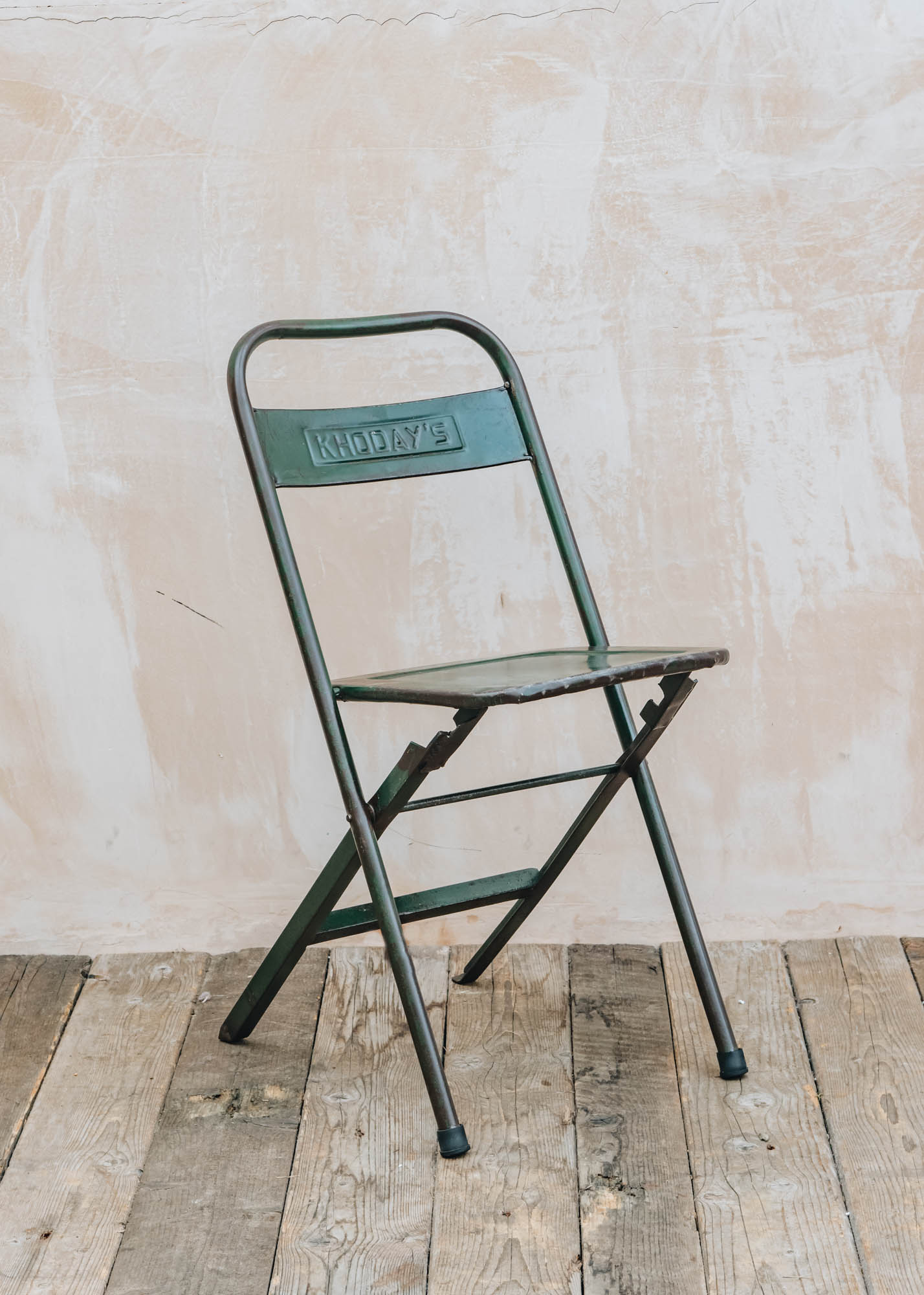 Cheap metal folding chairs hotsell