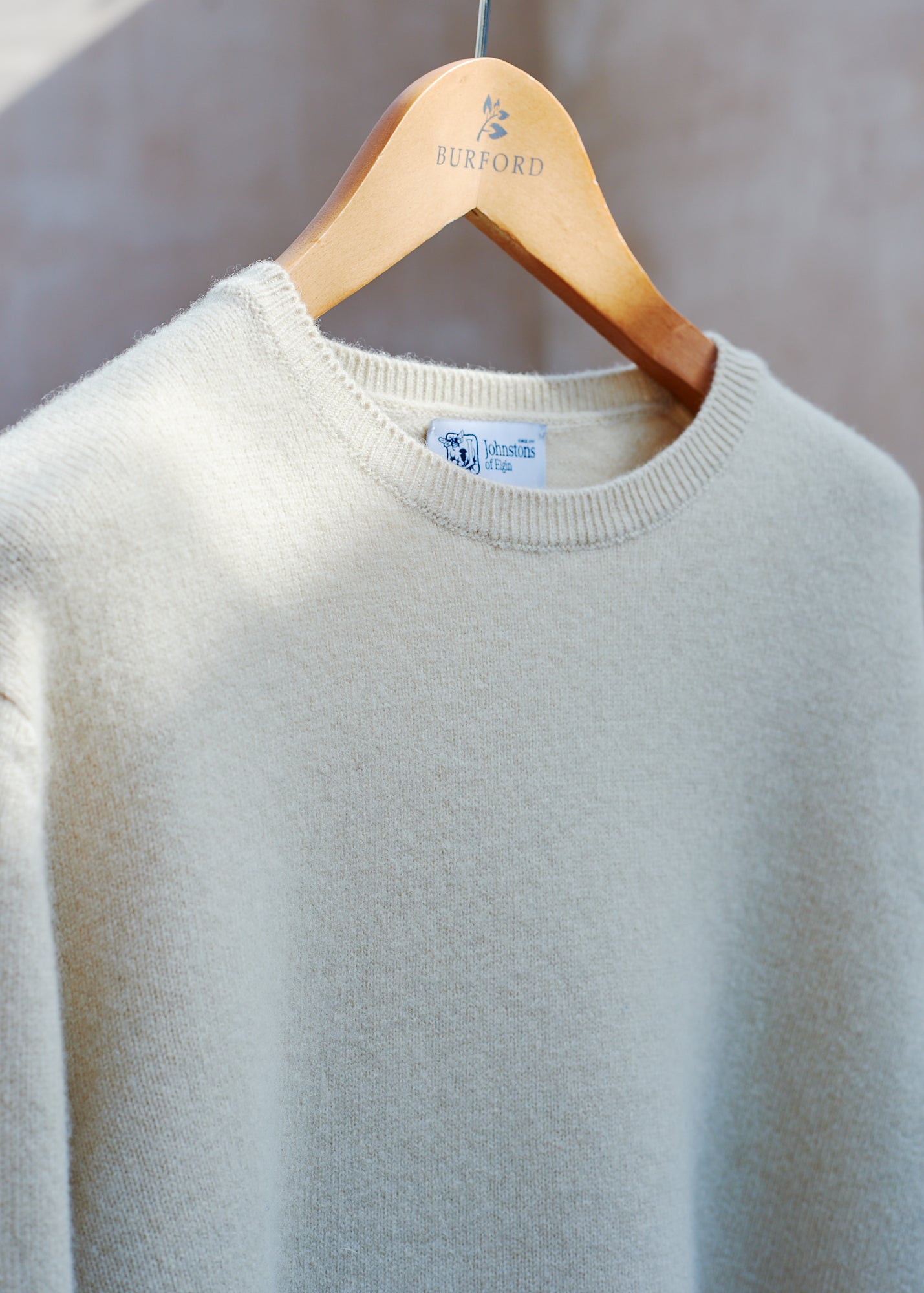 Kenny Ryder Johnstons of Elgin Pale Beige 100% Wool Crewneck/ M/L
