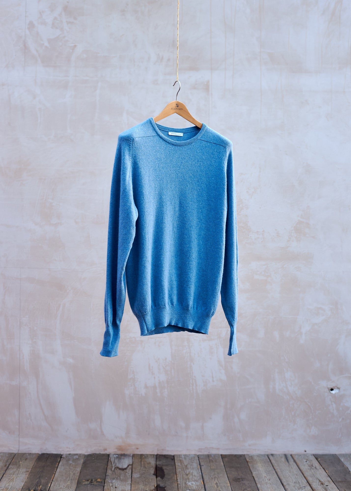 Johnstons of Elgin 100% Cashmere Sky Blue Jumper - M