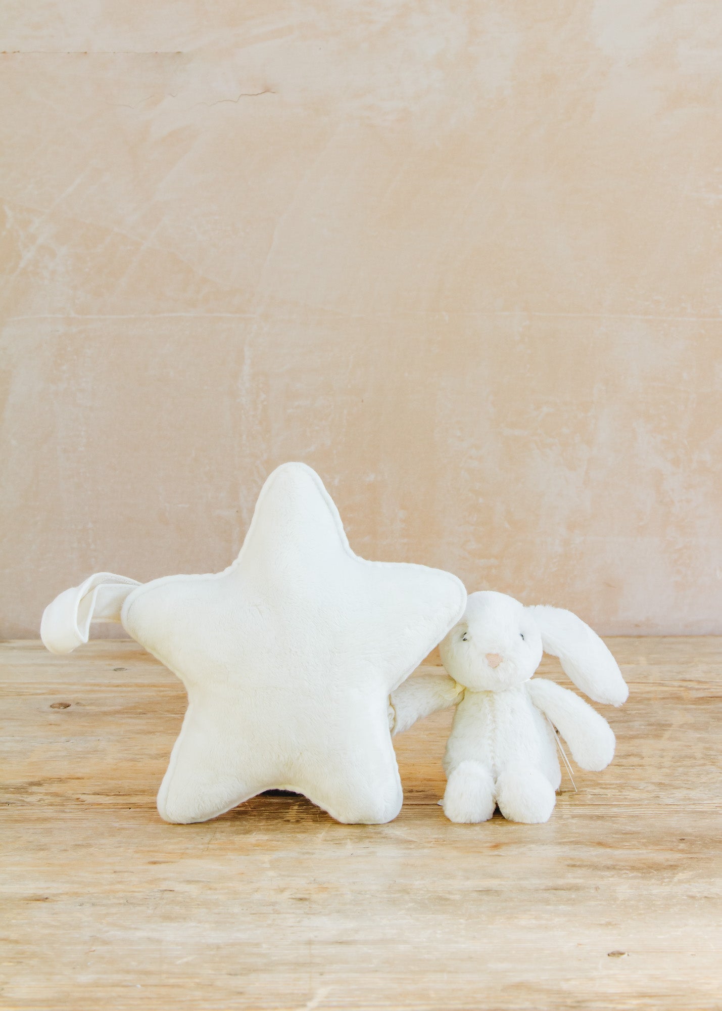 Bashful Cream Bunny with Musical Pull