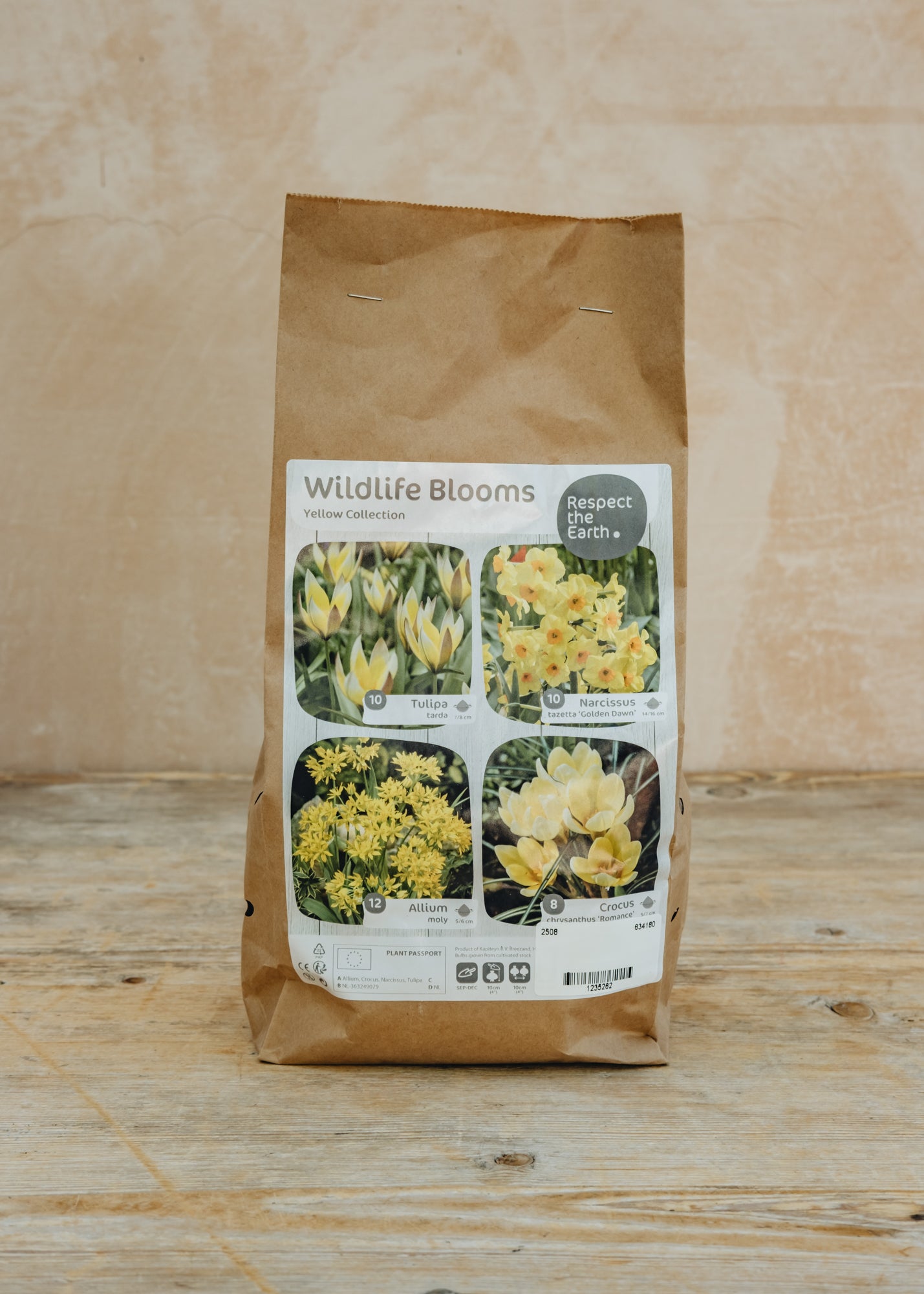 Wildlife Yellow Bulb Collection