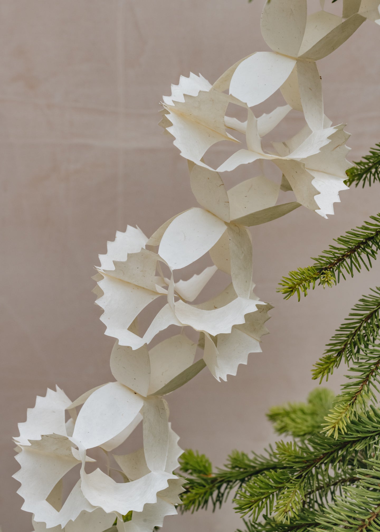 AfroArt Kathmandu White Garland