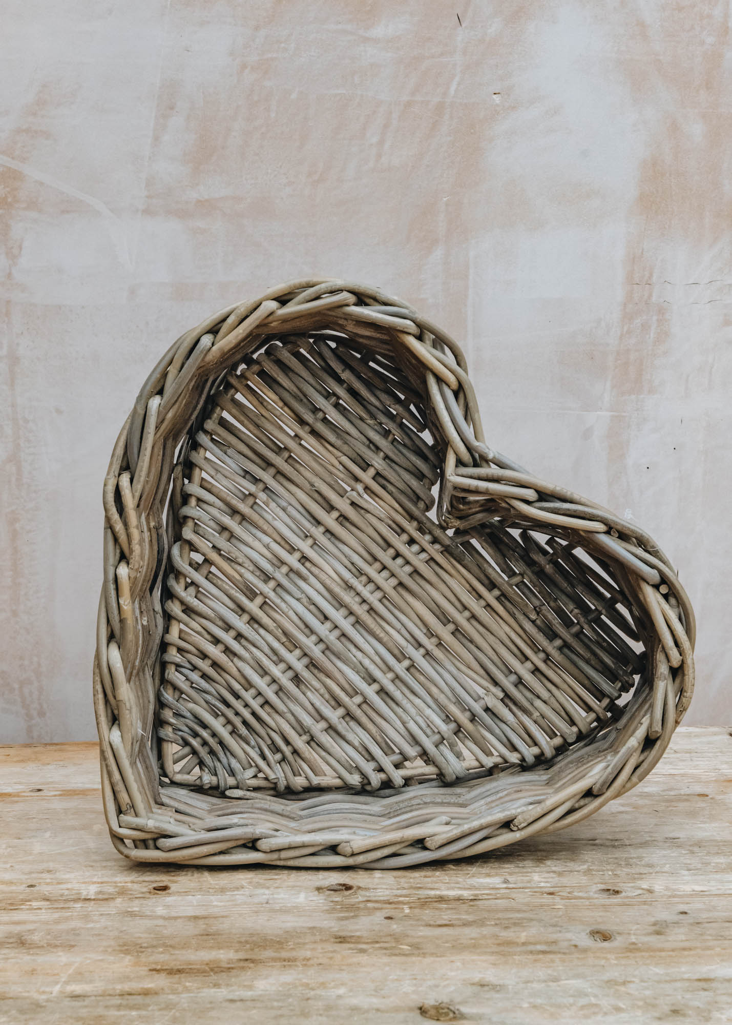 Natalini Large Heart Kubu Basket