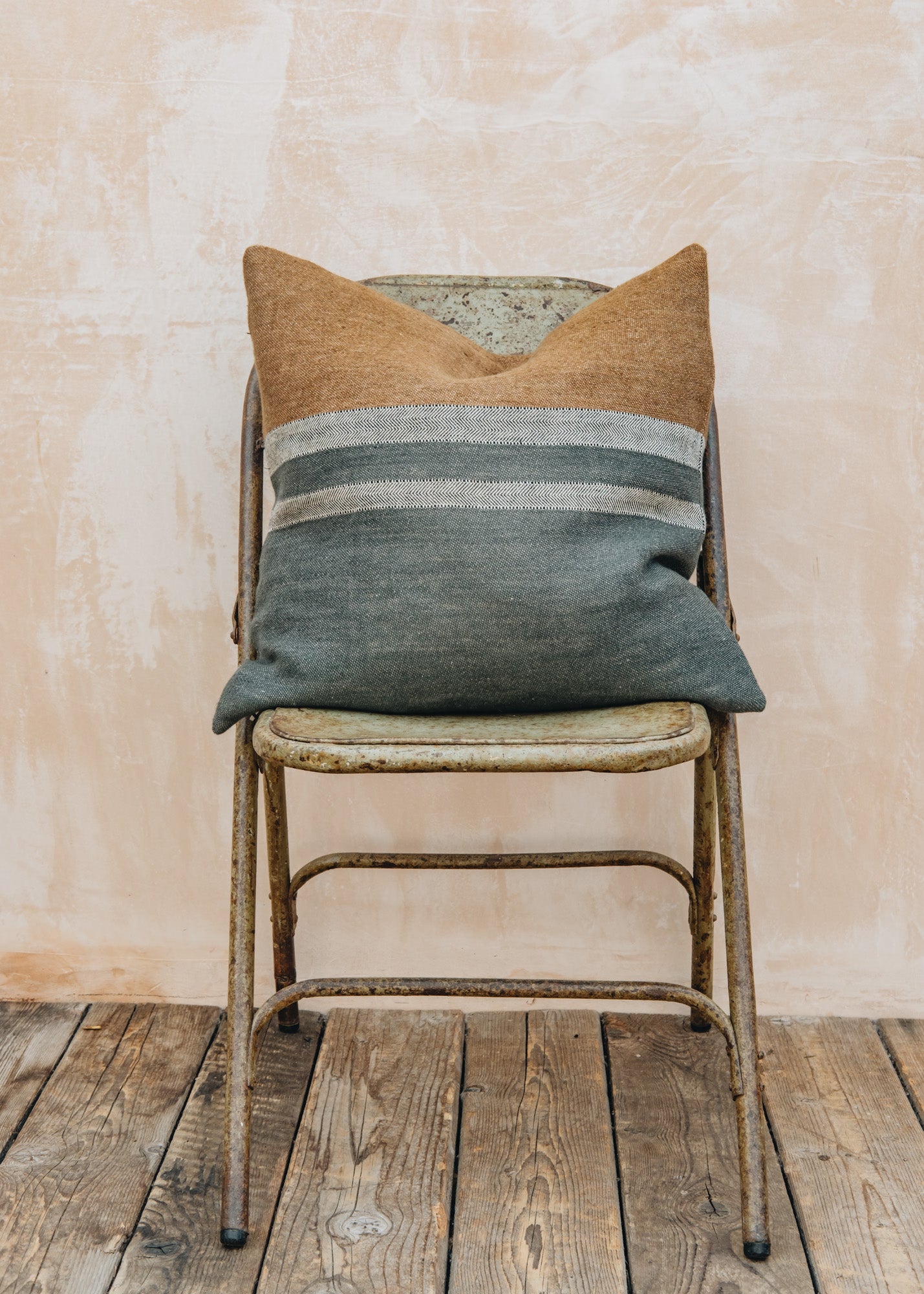 A World of Craft Alouette Cushion