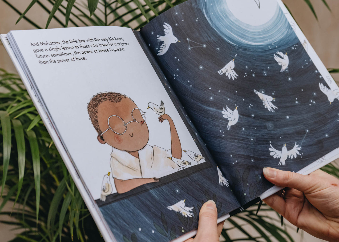 Children's Books Little People, Big Dreams: Mahatma Gandhi