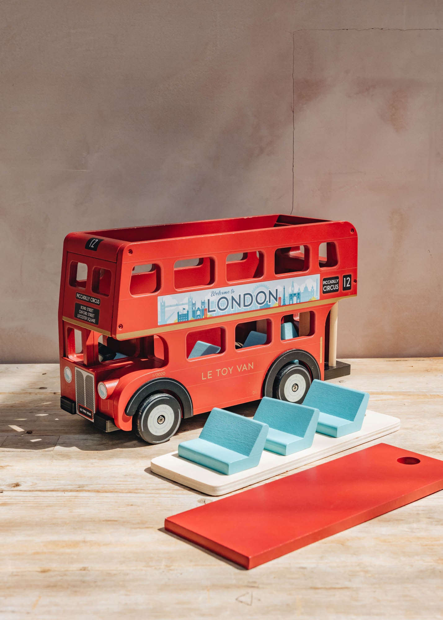 London Bus – Burford Garden Co.