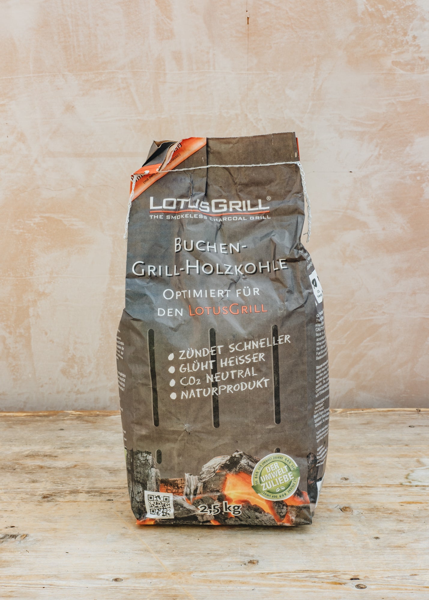 Weber Beech Charcoal, 2.5kg