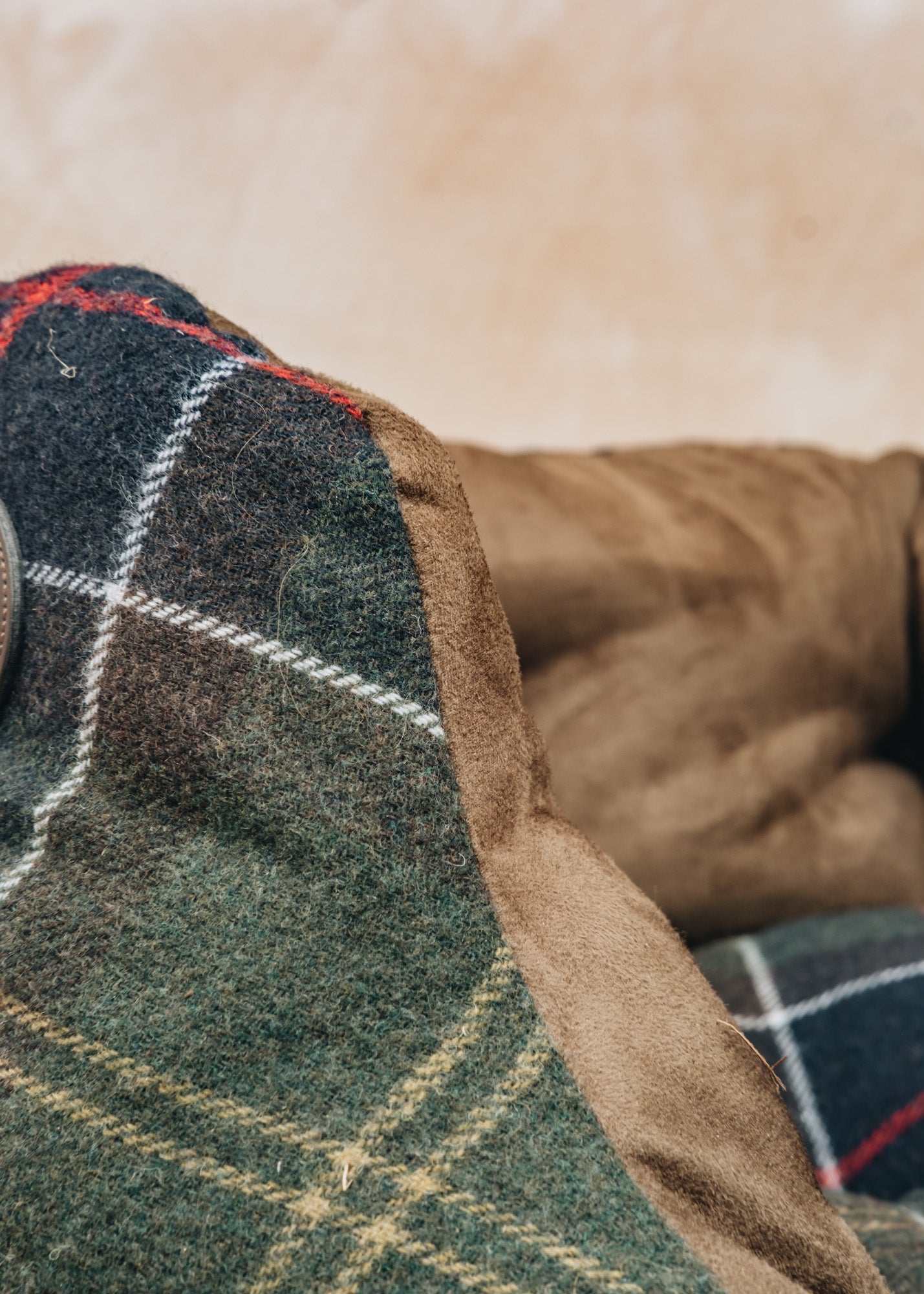 Barbour Luxury Dog Bed 24 in Classic Tartan