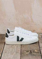 Veja Men's Campo Leather Trainers in Extra White and Black