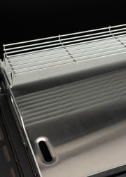 Napoleon Rogue® Pro Phantom 30 Rust-Resistant Plancha Barbecue