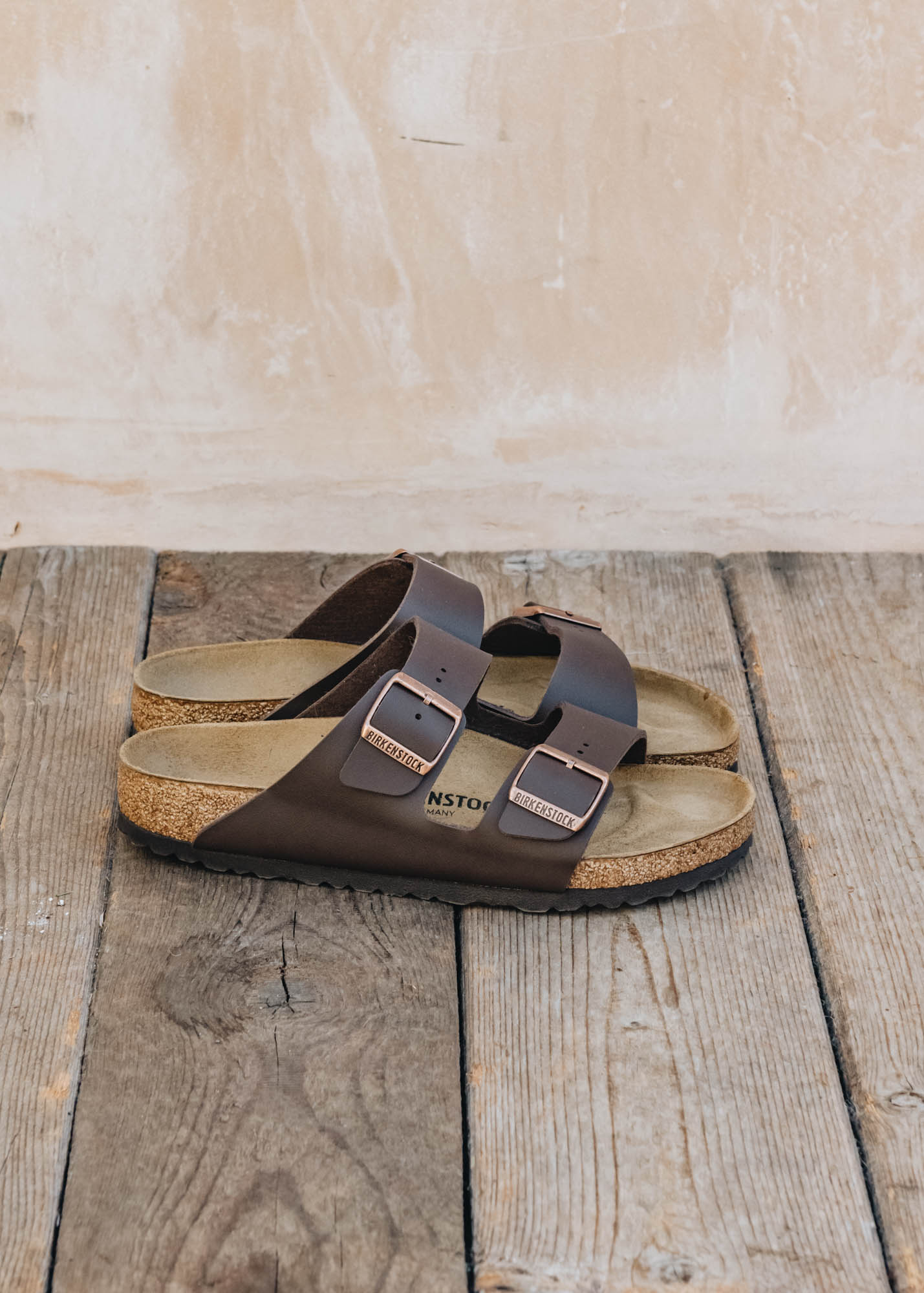 Women's Narrow Arizona Sandals in Dark Brown Birko-Flor
