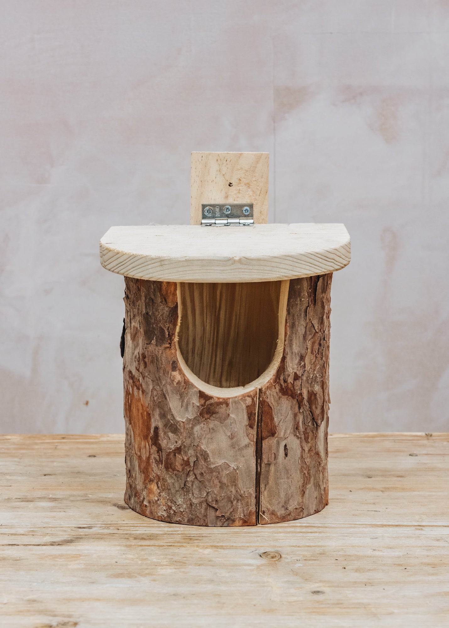 Log Nasting Natural Log Robin Nesting Box – Burford Garden Co.