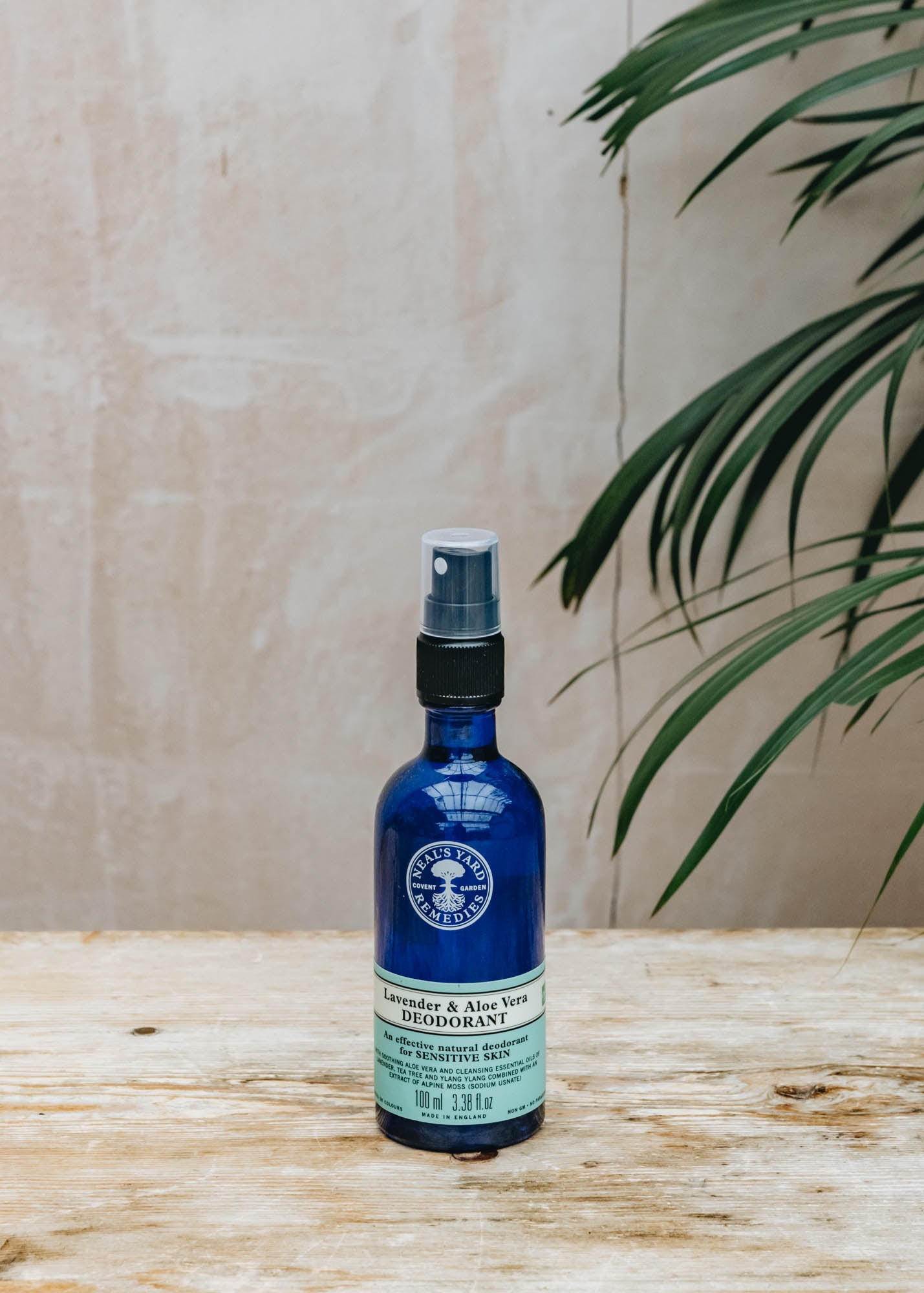 Neal's Yard Lavender and Aloe Vera Spray on Deodorant, 100ml Burford