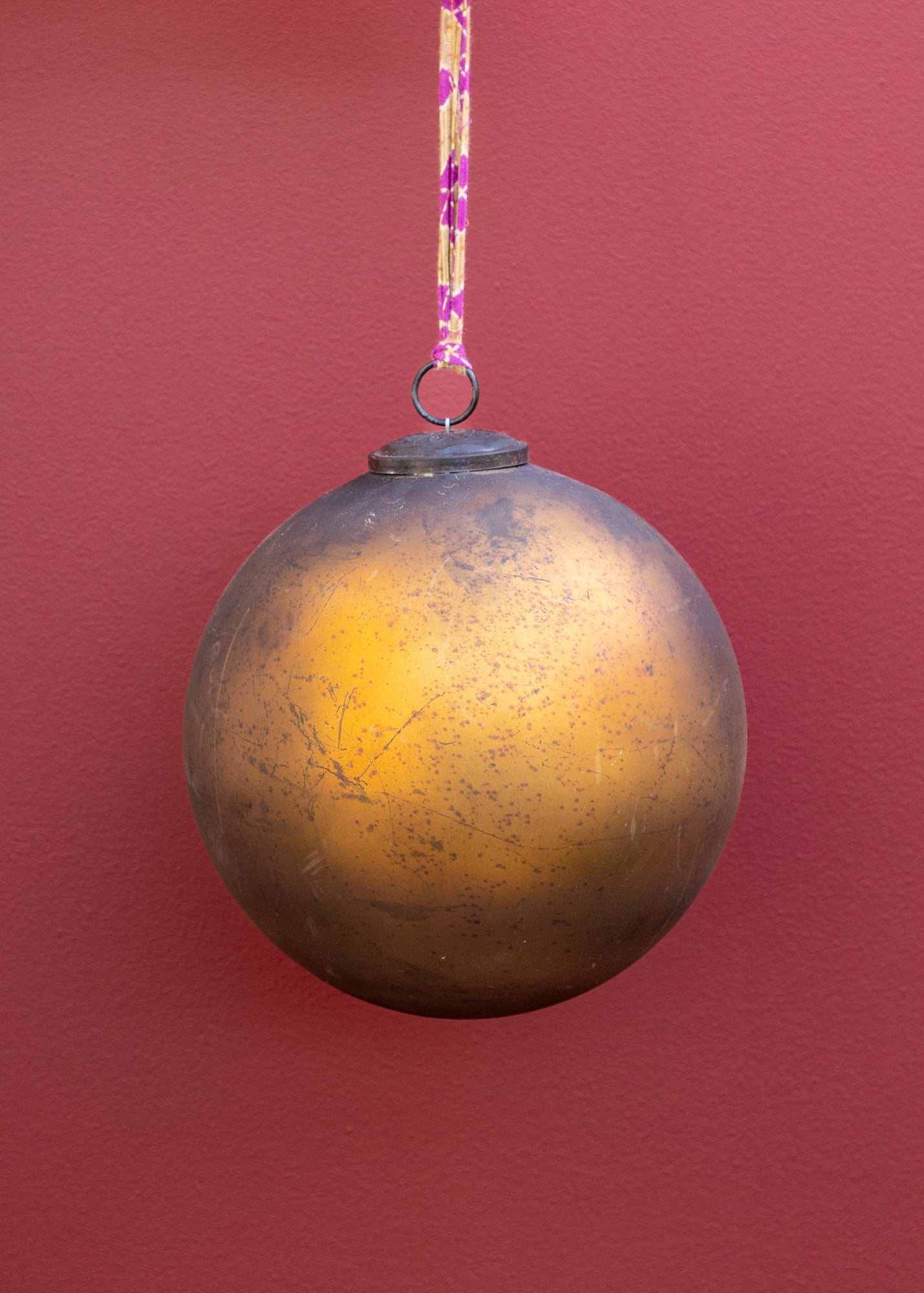 Large Giant Oko Bauble in Gold